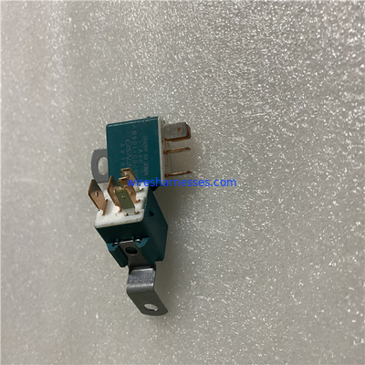 156700-1840 Isuzu Denso AC Relay Untuk Mesin Konstruksi